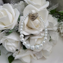 Load image into Gallery viewer, Handmade bride pearl charm bracelet, white of custom color - Bride Bracelet - Bride To Be Gift - Bride Jewelry