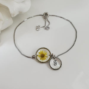 Handmade real flower initial 18k bracelet, yellow and silver or custom color. - Initial Flower Bracelet - Letter Bracelet - Bracelets