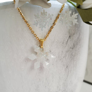 Handmade snowflake glitter drop necklace pendant accompanied by a pair of stud earrings. white or custom color - flake Jewelry Set - Winter Jewelry - Jewelry Sets