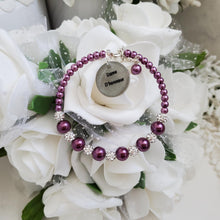 Load image into Gallery viewer, Handmade pearl and pave crystal rhinestone dame d&#39;honneur charm bracelet - burgundy red or custom color - Maid of Honor Bracelet - Bridal Party Jewelry