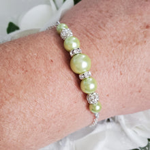 Load image into Gallery viewer, Handmade pearl and crystal bar bracelet, light green or custom color - Pearl Bracelet - Dainty Bracelets - Bracelets
