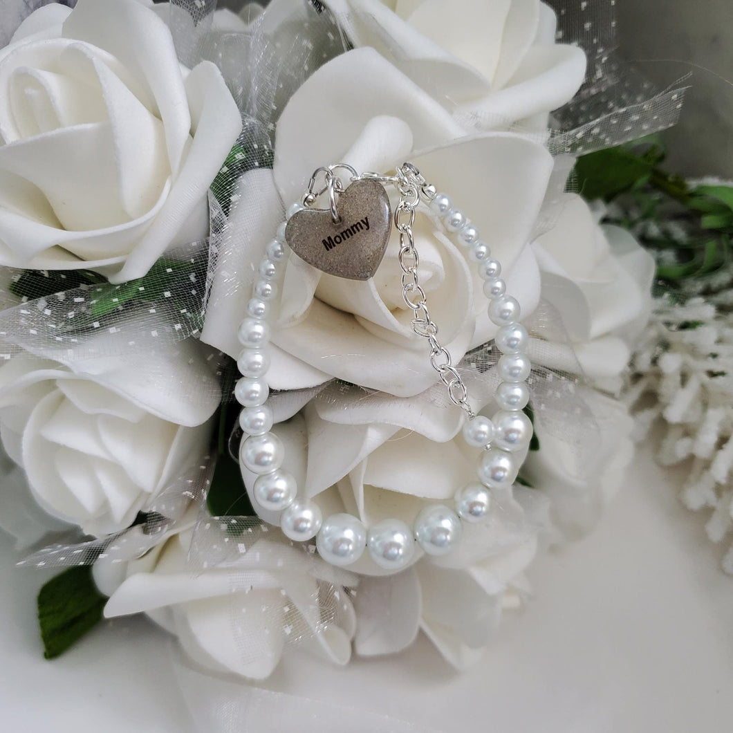 Handmade mommy pearl charm bracelet - white or custom color - Mommy Bracelet - Pearl Bracelet - Mommy Gift