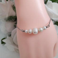 Load image into Gallery viewer, Handmade fresh water pearl bar adjustable (slider) 18k bracelet - Fresh Water Pearl Bracelet - 18k Bracelet - Bracelets