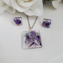 Load image into Gallery viewer, Flower Jewelry, Jewelry Sets, Flower Jewelry - Handmade resin flower square jewelry set, lavender flowers and silver flakes