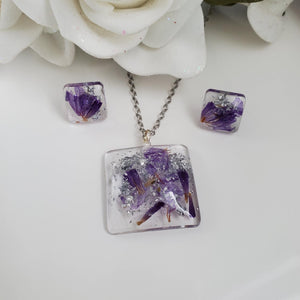 Flower Jewelry, Jewelry Sets, Flower Jewelry - Handmade resin flower square jewelry set, lavender flowers and silver flakes