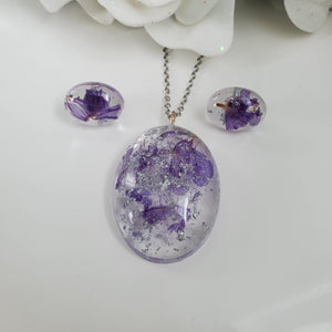 Flower Jewelry, Jewelry Sets, Necklace And Earring Set - Handmade resin oval necklace and earring jewelry set - statice (lavender) and silver flakes