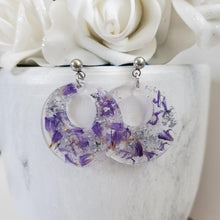 Load image into Gallery viewer, Handmade real flower resin round stud drop earrings made with purple statice and silver flakes - Flower Earrings, Resin Flower Jewelry, Bridal Gifts