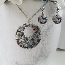 Load image into Gallery viewer, Handmade real flower circular necklace and stud earring jewelry set made with lavender petals and silver flakes preserved in resin. Bridesmaid Gifts, Flower Jewelry, Jewelry Sets