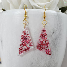 Load image into Gallery viewer, Long Earrings - Triangular Earrings - Earrings - Handmade resin triangular drop earrings with pink flakes