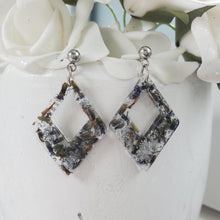 Load image into Gallery viewer, Handmade real flower diamond shape dangling drop earrings made with lavender petals and silver leaf preserved in resin. - Flower Earrings, Purple Earrings, Flower Jewelry