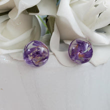 Load image into Gallery viewer, Handmade real flower circular stud earrings made with purple statice preserved in resin. - Floral Stud Earrings, Resin Earrings, Circle Earrings