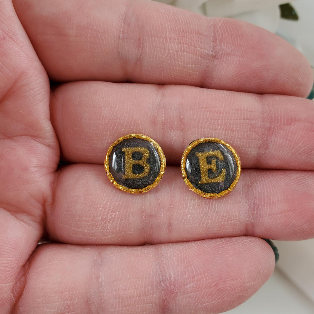 Handmade black and gold monogram circular post earrings. - Initial Earrings - Monogram Earrings - Earrings