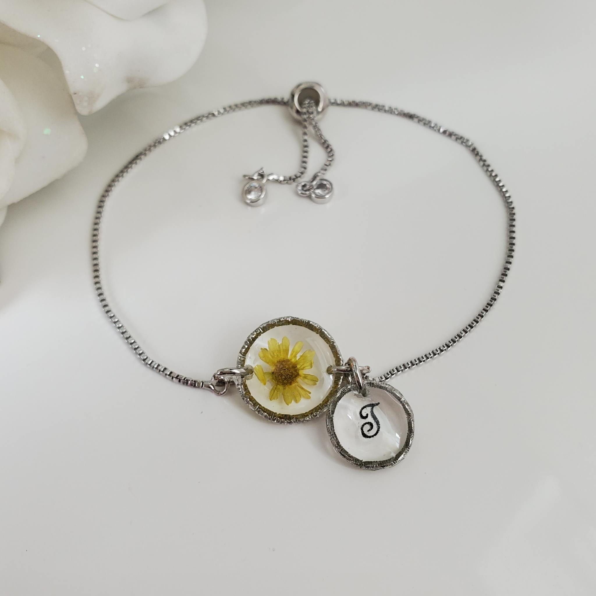 Real flower bracelet, real flower jewelry, handmade gift for her,  personalised gift, unique gift ideas, handmade bracelet